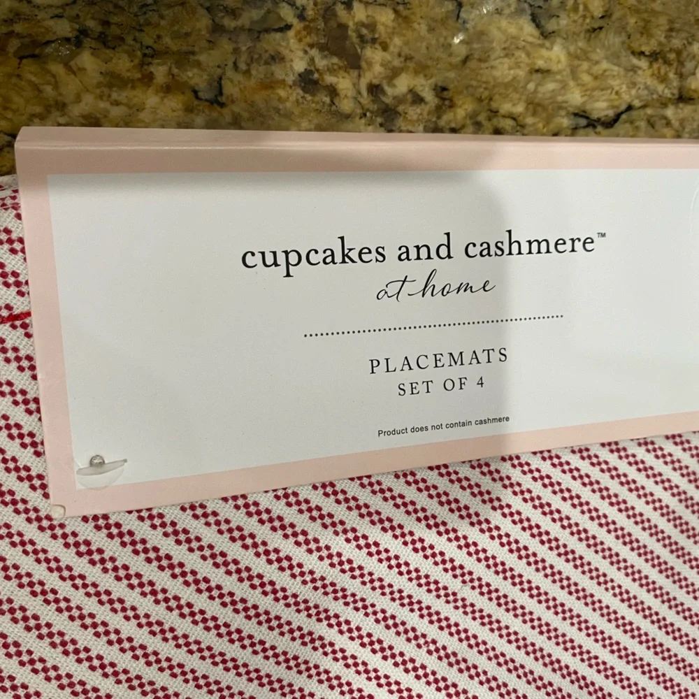 Cupcakes and Cashmere red and white striped heart placemat set of (4) - NEW